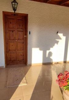 Temeni Villa | Johnny Jo Villa