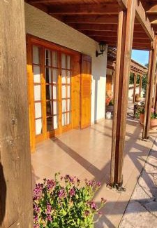 Temeni Villa | Johnny Jo Villa