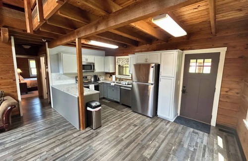 Johnstown House | Johnstown Gem! Spacious Wood Home & Beautiful Farm - Amazing for Families & Work