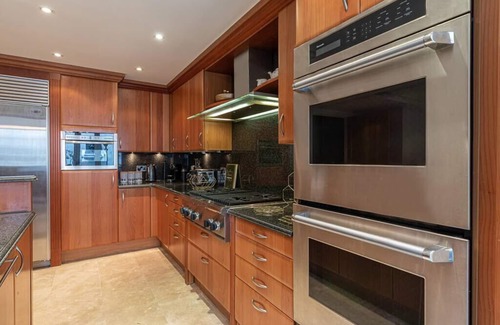 Brompton & Hans Town Apartment | JOIVY Exceptional 6BD home in Knightsbridge near Harrods