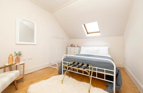 Bonnington Apartment | JOIVY Exclusive house with free parking