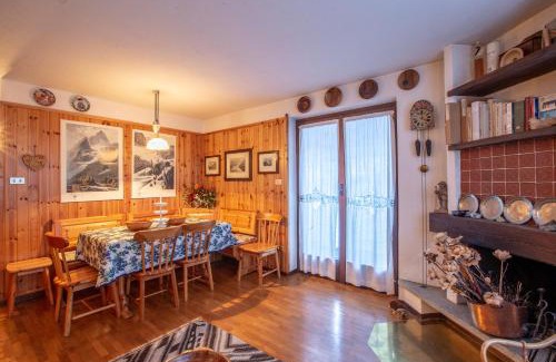 Dolonne Apartment | JOIVY Family Apartment, near Ski Lifts, in Courmayeur
