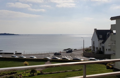 Kerherou Apartment | Joli Studio Avec Grand Balcon vue mer