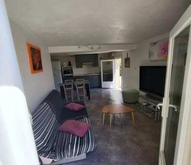 Sollies-Ville Apartment | Jolie T2 indépendant dans une villa