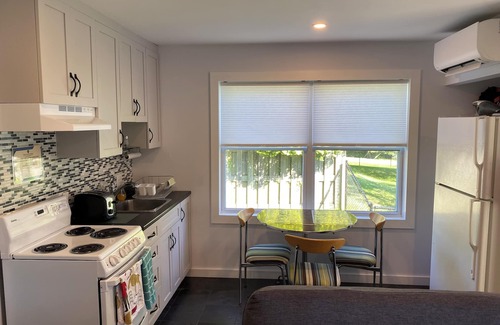 St. Andrews Apartment | Jolly Whales! New, kitchenette, soaker tub, handicap shower, separate entrance.