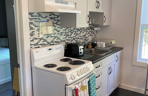 St. Andrews Apartment | Jolly Whales! New, kitchenette, soaker tub, handicap shower, separate entrance.