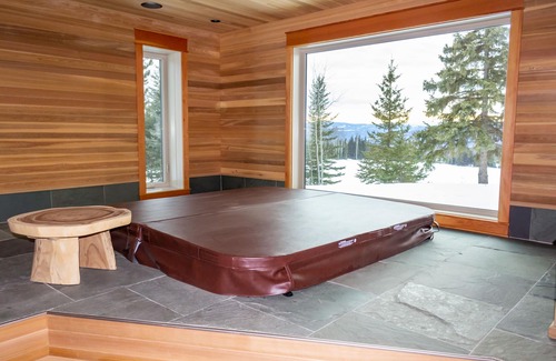 Smithers Cabin | JollyMore | Pink Sky Lodge