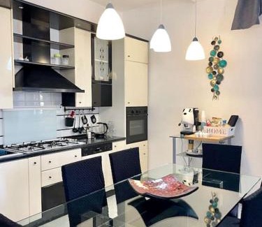 Capodrise Apartment | Josephine House