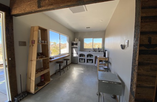 Joshua Tree Cabin | Joshua Tree Monument Entrance Outside Your Front Door