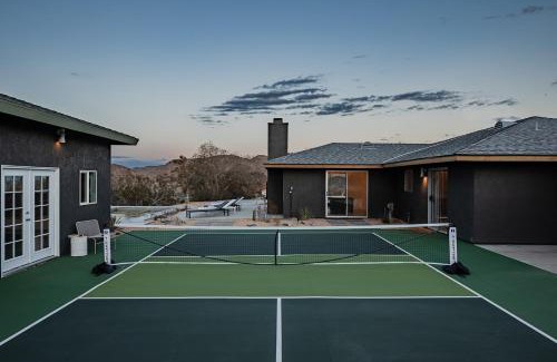 Joshua Tree House | Joshua Tree Pool & Pickleball- Mojave Paddle Club