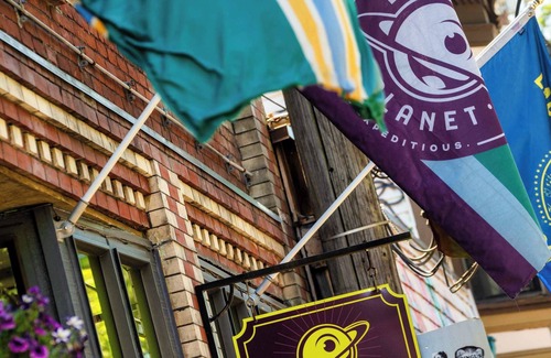 Belmont House | Joshua Tree Vibes in SE PDX - Local Bars & Food
