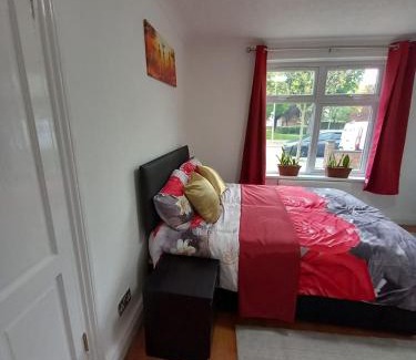 Becontree House | JosteeStay Apartments -Rooms