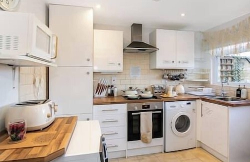 Headington Apartment | Journey at Bohemian Haven