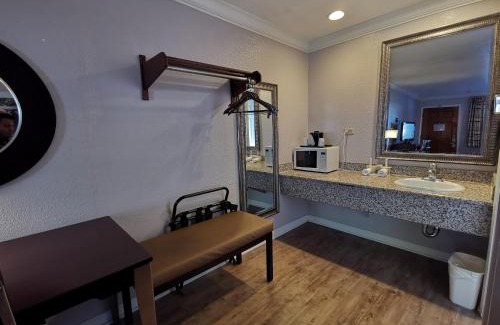 Woodland Hotel | Journey Inn