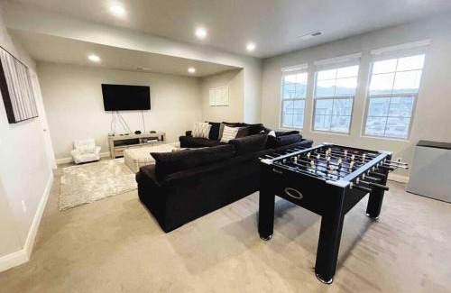 Sienna Hills House | Journey's End Near Zion Pool, Hot Tub