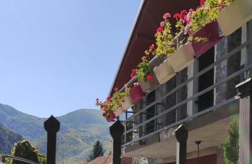 Dolna Matka House | Jovanov Residence - the Landscape Beauty