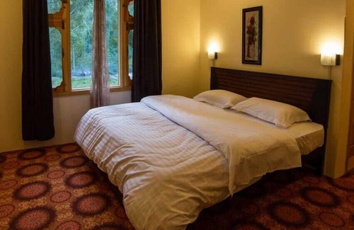 Hunza Hotel | Jovenna Resort