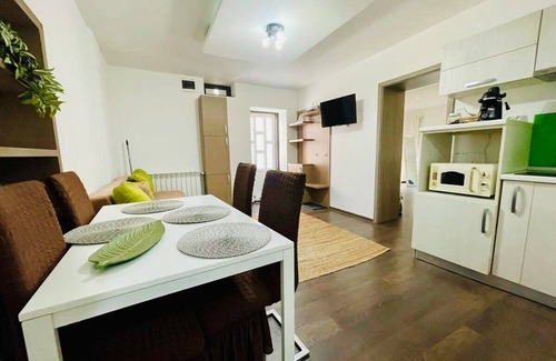 Brasov City Centre Apartment | Joy City Stay George Enescu 5