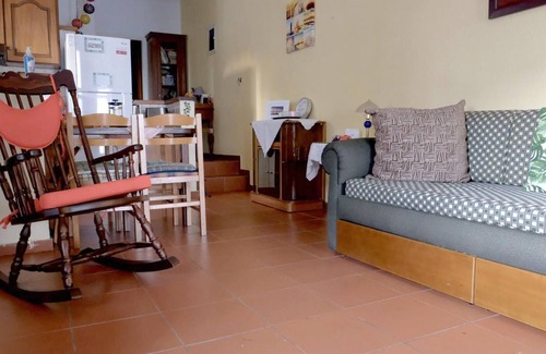 Ano Lechonia House | Joy Seaside Apartment