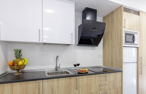 La Trinidad Apartment | Juan de Austria 1A Living4malaga