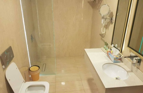 Al Seer Hotel | Julphar Hotel