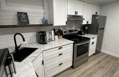 Prince George House | ⭐️July Discount⭐️Modern Suite 450m to Hospital