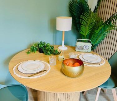 Fontainebleau Apartment | Jungle Deluxe Fontainebleau #INSEAD #CENTRE