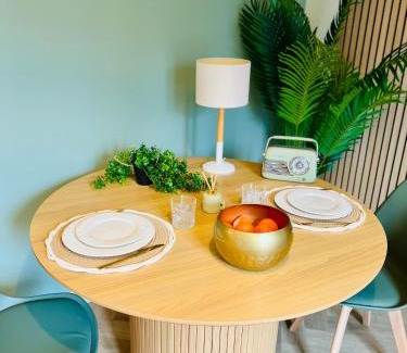 Fontainebleau Apartment | Jungle Deluxe Fontainebleau #INSEAD #CENTRE