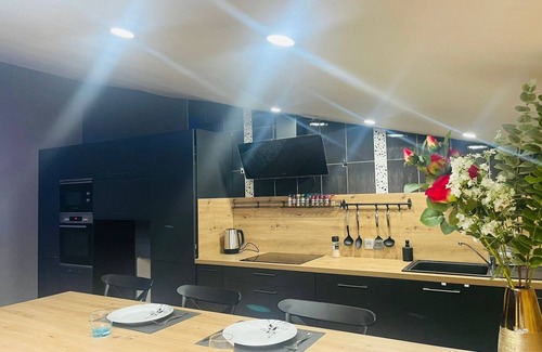 Fumel Apartment | Jungle Gîte