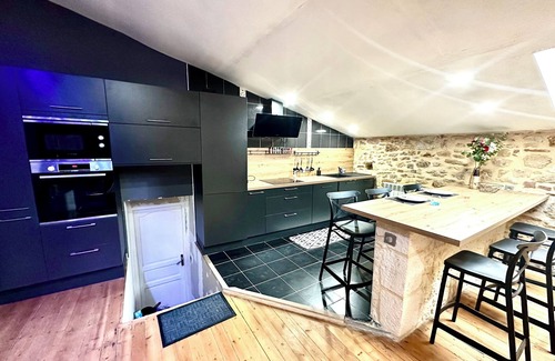 Fumel Apartment | Jungle Gîte