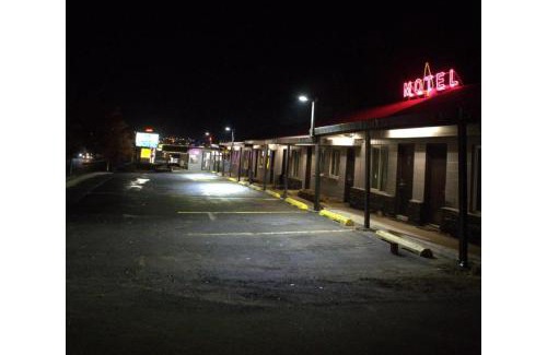 Madras Hotel | Juniper Motel Madras by Townhouse
