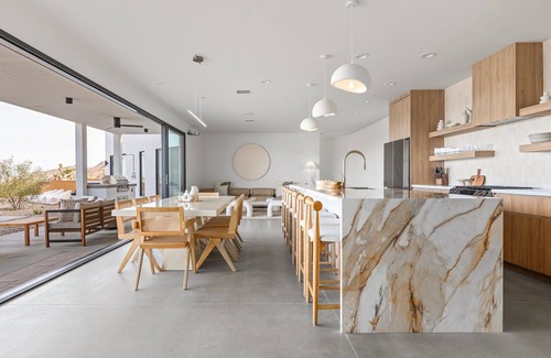 Joshua Tree House | Jupiter House by Fieldtrip | Modern w Infinity Pool, Pickleball