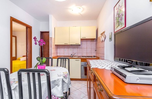Barbariga Apartment | Just 200 meters to pebble beach with sea view