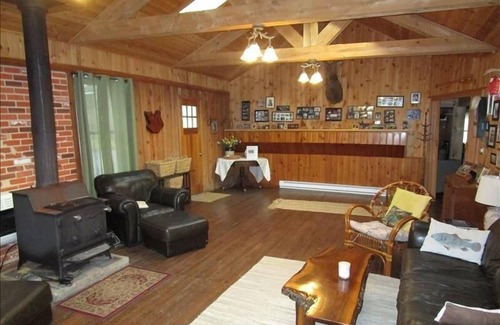Eagles Mere Cottage | Just a short stroll to the village for "The MacKay" in Eagles Mere