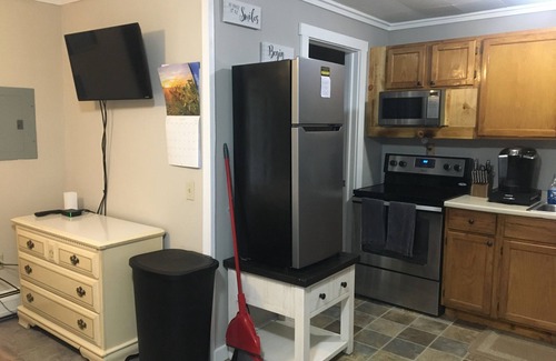 North Troy Apartment | Just Like Being At Home- Newly Renovated Unit