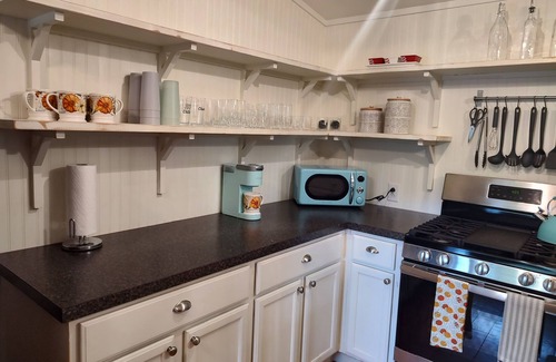 Mayfield Cottage | Just steps away from the Great Sacandaga Lake! Walk to marinas and restaurants!