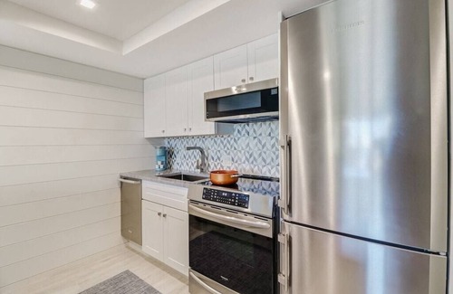 Vanderbilt Beach Condo | Just Steps to Vanderbilt Beach, Next to Ritz Carlton - Remodeled 2020