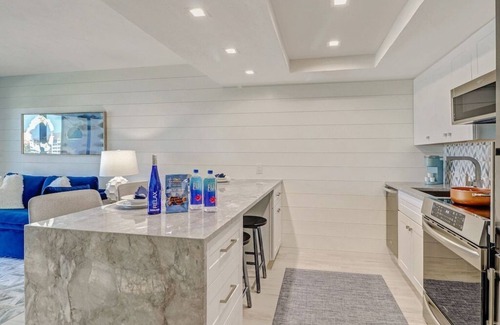 Vanderbilt Beach Condo | Just Steps to Vanderbilt Beach, Next to Ritz Carlton - Remodeled 2020