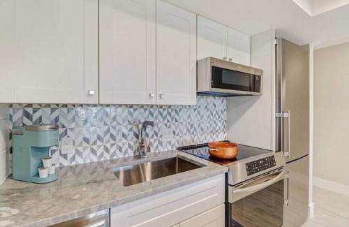 Vanderbilt Beach Condo | Just Steps to Vanderbilt Beach, Next to Ritz Carlton - Remodeled 2020
