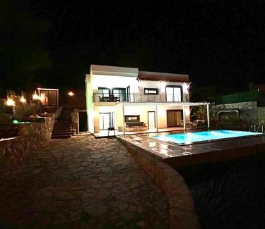 Bodrum House | Kızılağaçta özel havuzlu geniş bahçeli lüks Villa
