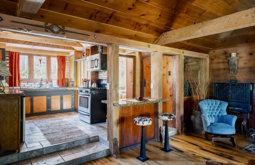 Wrightwood Cabin | K- MR · Hot Tub, Fireplace, Wifi, Moonlight Retreat