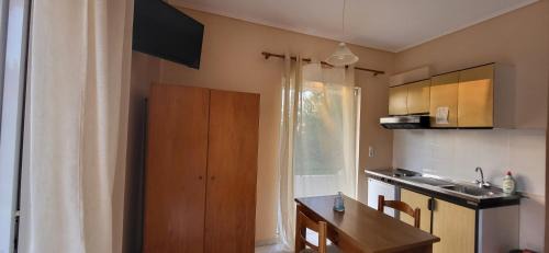 Pefki Apartment | K SANTIS STUDIOS