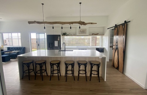 Rules Beach House | Kaarakin Beach House - Option 3 - Escape the world and simply relax - Keg Option