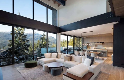 Whistler Creekside House | Kadenwood retreat w/ski-in/ski-out access