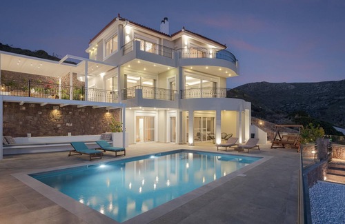 Kontos Villa | Kaerati Villa Aegina