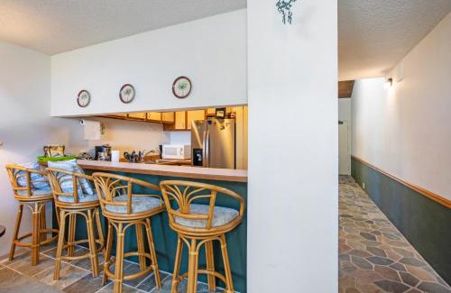 Historic Kailua Village Apartment | Kailua Bay Resort 4-305 condo