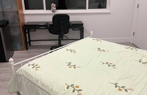 West Porpoise Bay Bed & Breakfast | Kaka Coast By The Sea 3, Private room , private bathroom