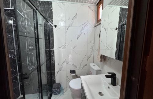 Camlihemsin Hotel | Kale kaya otel