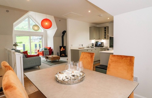 Fearnan Cottage | KALIPÉ, family friendly, with open fire in Kenmore
