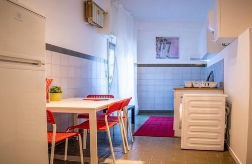 Quartiere XVII Trieste Apartment | KAMCHŪ APARTMENTS VILLA CHIGI: PRIVATE DOUBLE BEDROOM #L1
